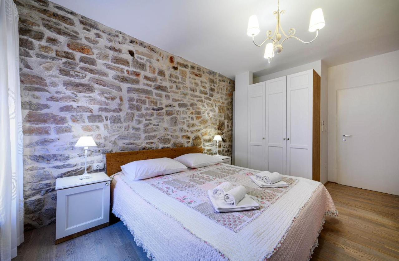 Apartments Festum Šibenik Eksteriør billede